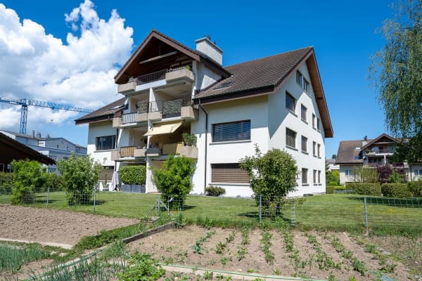 Immobilie in Niederuzwil - GrosszÃ¼gige 4.5-Zimmer-Dachwohnung in Niederuzwil - Bild 1