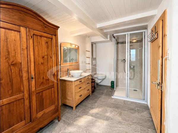 Immobilie in Sembrancher - CONFORT ET CONVIVIALITÉ AVEC CETTE MAISON MITOYENNE DE 5,5 PIÈCES - Bild 5