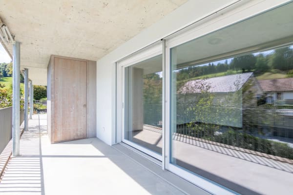 Immobilie in Staffelbach - Moderne 2.5-Zimmer-Wohnung im 1. OG mit Balkon, Staffelbach - Bild 1