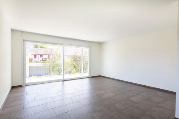 Immobilie in Staffelbach - Moderne 2.5-Zimmer-Wohnung im 1. OG mit Balkon, Staffelbach - Bild 3