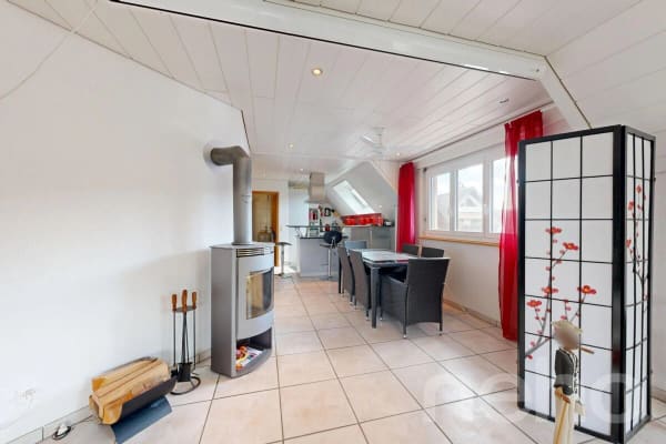 Immobilie in Dotzigen - Aussergewöhnliche 5.5-Zimmer-Maisonette mit Wellnessbereich - Bild 2