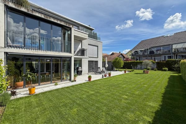 Immobilie in Hindelbank - grosszÃ¼gige 4.5- bis 5.5-Zimmer-Wohnung mit einem grossen Gartenbereich - Bild 1