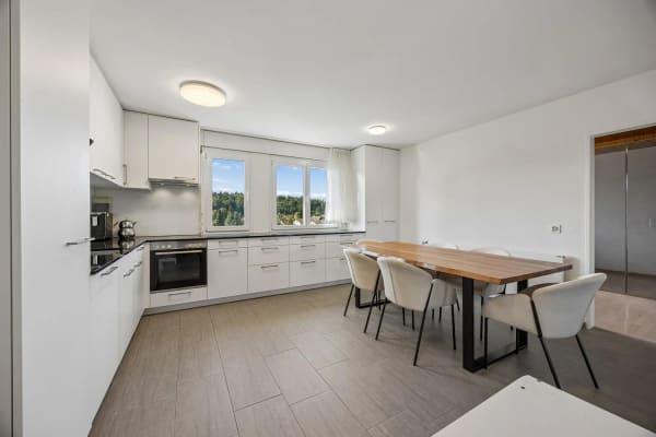 Immobilie in Oberentfelden - Attraktive 4.5-Zimmer-Wohnung im obersten Geschoss mit Lift und neuer Küche - Bild 1