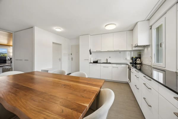 Immobilie in Oberentfelden - Attraktive 4.5-Zimmer-Wohnung im obersten Geschoss mit Lift und neuer Küche - Bild 2