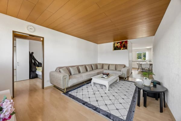 Immobilie in Oberentfelden - Attraktive 4.5-Zimmer-Wohnung im obersten Geschoss mit Lift und neuer Küche - Bild 3