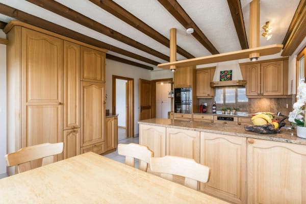 Immobilie in Meierskappel - 2-Familien Chalet mit 6.5 bis 7.5 und 2.5-Zimmer Wohnung, teils mit Seesicht - Bild 10