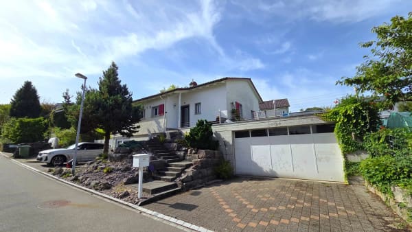 Immobilie in Oetwil Am See - Freistehendes, gut unterhaltenes Einfamilienhaus mit riesigem Wohnraum an grandioser Makrolage - Bild 16