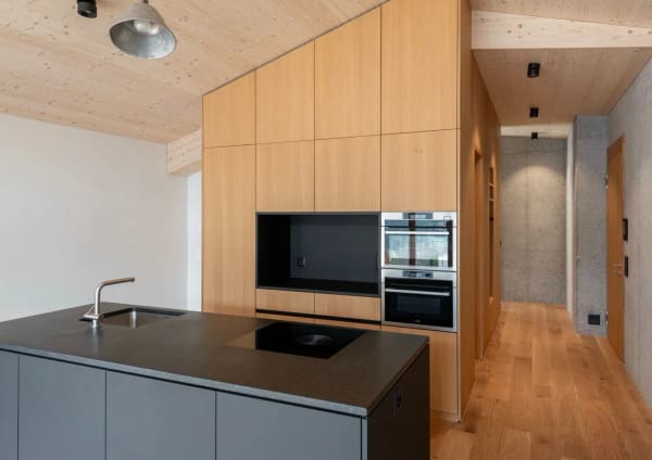 Immobilie in Tumegl/tomils - 2.5-Zimmer-Dachwohnung, NWF 64 m² (BGF 74 m²): Loftartiger Räumling mit funktionalem Wohngenuss - Bild 2