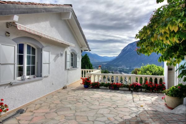 Immobilie in Loc - Villa d'architecte- Loc- Valais Central - Bild 2