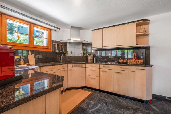 Immobilie in Schattdorf - Doppeleinfamilienhaus mit atemberaubender Panoramaaussicht - Bild 10