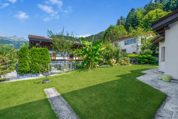 Immobilie in Schattdorf - Doppeleinfamilienhaus mit atemberaubender Panoramaaussicht - Bild 8