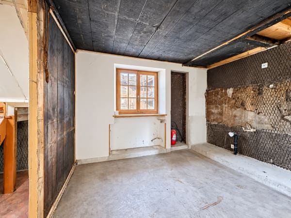 Immobilie in Sarreyer - Chalet à rénover – L'âme d'une grange alpine à Sarreyer - Bild 8