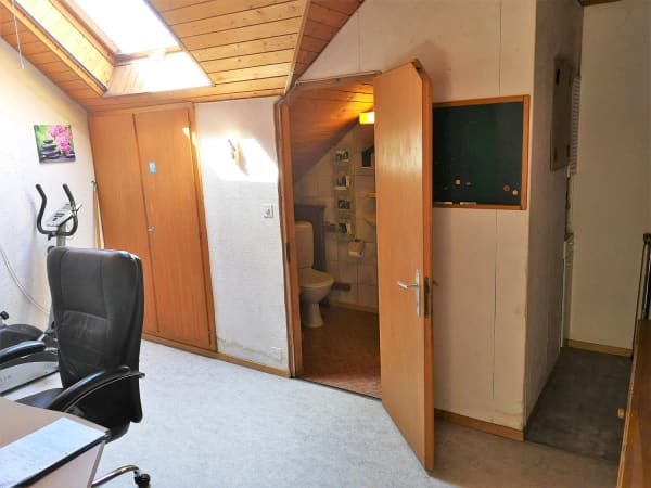 Immobilie in Movelier - Baisse de prix : grand duplex au centre du village avec garage et atelier, libre de suite - Bild 12