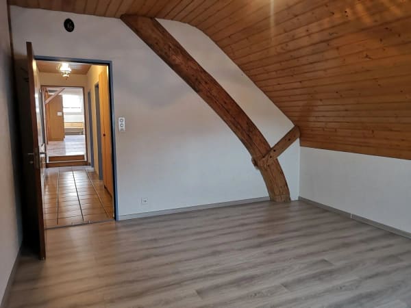 Immobilie in Movelier - Baisse de prix : grand duplex au centre du village avec garage et atelier, libre de suite - Bild 22
