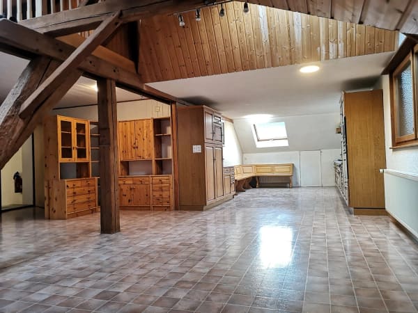 Immobilie in Movelier - Baisse de prix : grand duplex au centre du village avec garage et atelier, libre de suite - Bild 8