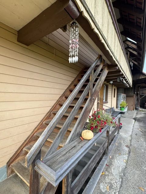 Immobilie in Madiswil - Charmantes 9-Zimmer-Bauernhaus in Madiswil – Juwel mit viel Potenzial - Bild 3
