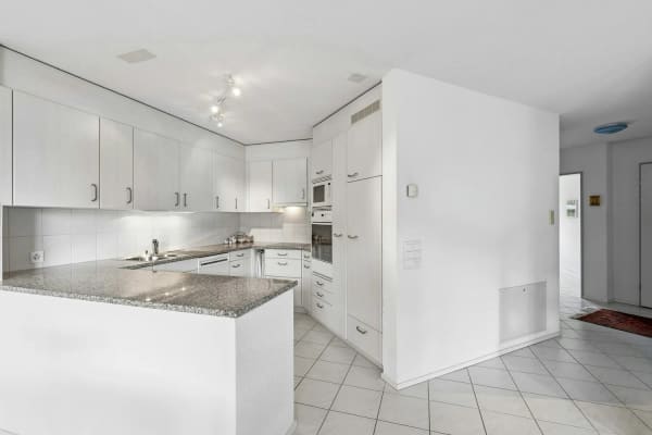 Immobilie in Hombrechtikon - GrosszÃ¼gige 3Â½-Zimmer-Eigentumswohnung mit zwei Balkonen - Bild 4