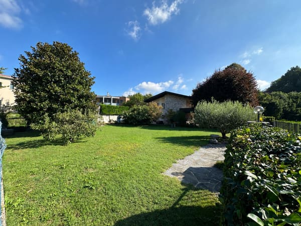 Immobilie in Tremona - Accogliente e caratteristica casa unifamiliare con grande giardino pianeggiante ben curato - Bild 2