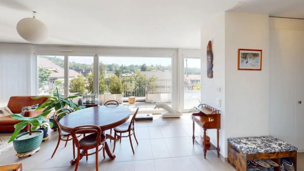 Immobilie in La Plaine - Attic 3.5 rooms with large terrace and Léman Express two minutes away! - Bild 1