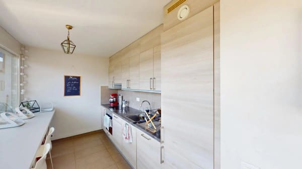 Immobilie in La Plaine - Attic 3.5 rooms with large terrace and Léman Express two minutes away! - Bild 3