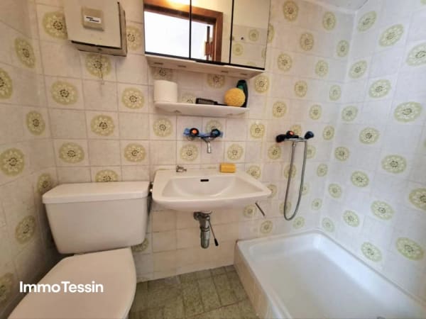 Immobilie in Aurigeno - Maggiatal: Charmantes & grosses Rustico mit traumhaftem Garten und Weitsicht ins Maggiatal - Bild 10