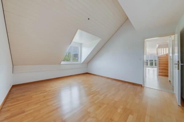 Immobilie in Echichens - Lumineux duplex 5,5 pièces avec balcon - Bild 7
