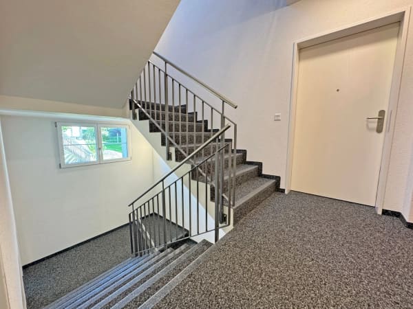Immobilie in Thalheim An Der Thur - Grosszügige, durchdachte 4 ½-Zimmer- Wohnung, ruhiges Wohnquartier, inkl. 2 Tiefgaragenplätze - Bild 1