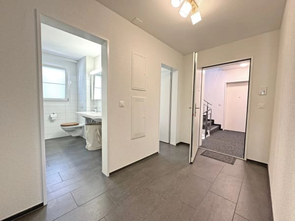 Immobilie in Thalheim An Der Thur - Grosszügige, durchdachte 4 ½-Zimmer- Wohnung, ruhiges Wohnquartier, inkl. 2 Tiefgaragenplätze - Bild 2