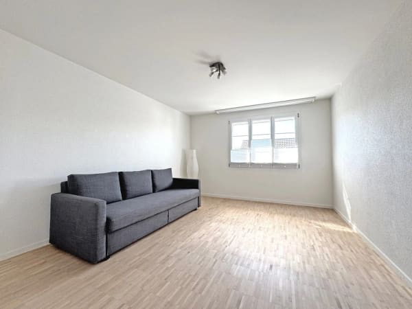 Immobilie in Thalheim An Der Thur - Grosszügige, durchdachte 4 ½-Zimmer- Wohnung, ruhiges Wohnquartier, inkl. 2 Tiefgaragenplätze - Bild 4