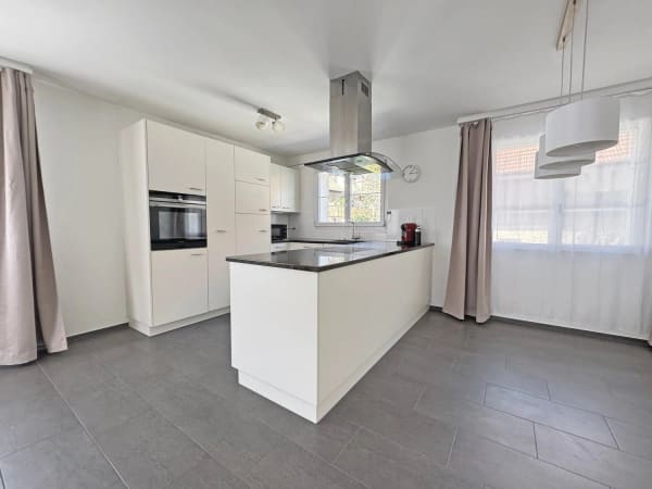 Immobilie in Thalheim An Der Thur - Grosszügige, durchdachte 4 ½-Zimmer- Wohnung, ruhiges Wohnquartier, inkl. 2 Tiefgaragenplätze - Bild 7