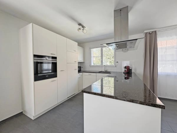 Immobilie in Thalheim An Der Thur - Grosszügige, durchdachte 4 ½-Zimmer- Wohnung, ruhiges Wohnquartier, inkl. 2 Tiefgaragenplätze - Bild 8