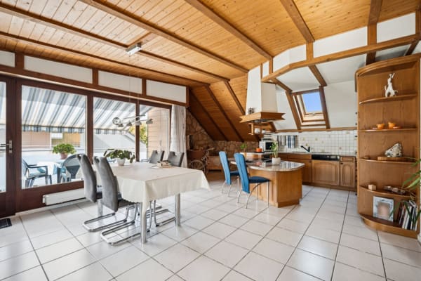 Immobilie in Thürnen - 5.5-Zimmer-Eigentumswohnung im Dachgeschoss mit Aussicht - Bild 3