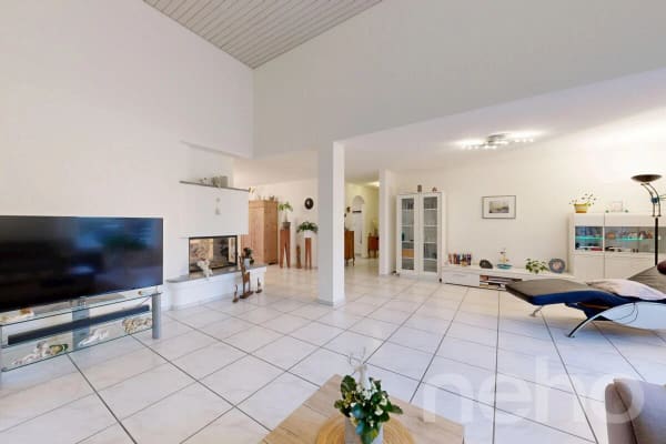 Immobilie in Anglikon - Grosszügige 4.5-Zimmer-Terrassenwohnung mit Lift und Wintergarten - Bild 0