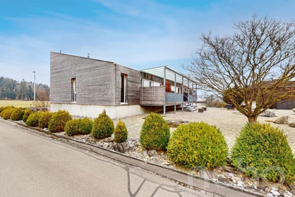 Immobilie in Jegenstorf - Grosszügiges Doppel- oder Einfamilienhaus mit traumhafter Aussicht - Bild 3