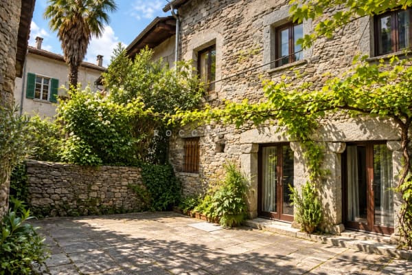 Immobilie in Tegna - Caratteristica casa ticinese con piazzetta privata - Bild 2