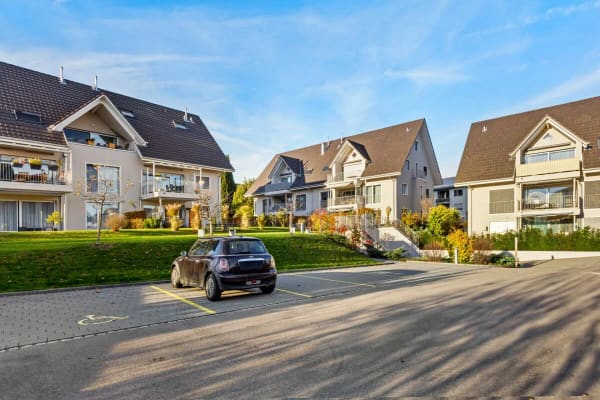 Immobilie in Hosenruck - Wohnen mit Charme und Weitsicht - neuwertige Dachmaisonette - Bild 3