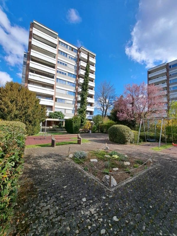 Immobilie in Therwil - Charmante 4.5-Zimmer-Wohnung mit Balkon und schÃ¶ner Aussicht in Therwil - Bild 14