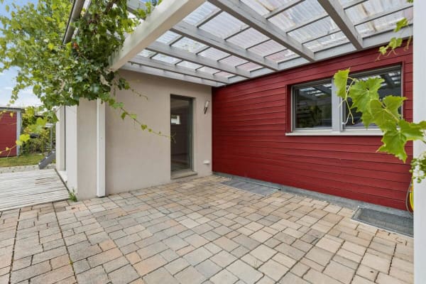 Immobilie in Cordast - Modernisiertes 4.5-Zimmer-Einfamilienhaus mit familienfreundlichem Umschwung - Bild 1
