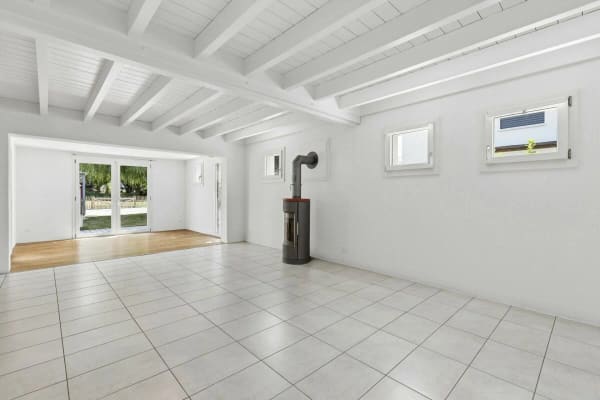 Immobilie in Cordast - Modernisiertes 4.5-Zimmer-Einfamilienhaus mit familienfreundlichem Umschwung - Bild 2