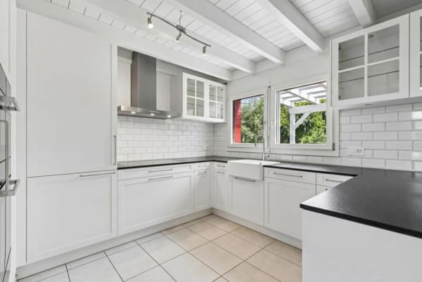 Immobilie in Cordast - Modernisiertes 4.5-Zimmer-Einfamilienhaus mit familienfreundlichem Umschwung - Bild 5