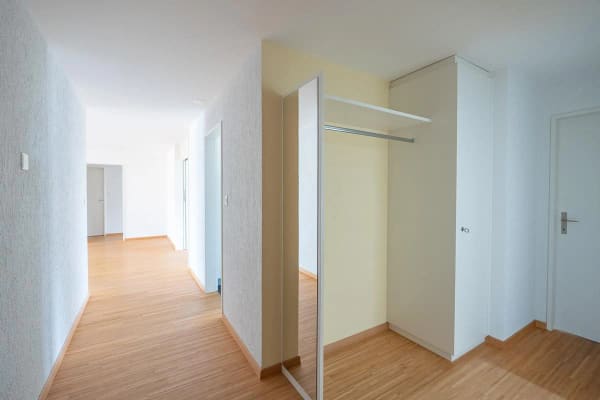 Immobilie in Gossau Sg - GrosszÃ¼gige 4.5-/5.5-Zi. Wohnung im 1. OG - Bild 1