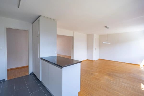 Immobilie in Gossau Sg - GrosszÃ¼gige 4.5-/5.5-Zi. Wohnung im 1. OG - Bild 2
