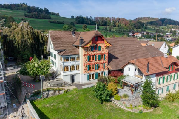 Immobilie in Birrwil - Historisches Riegelhaus mit Scheune und Hallwilerseeblick - Bild 1