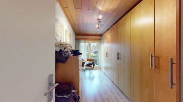 Immobilie in Däniken So - Attraktives 4.5 Zimmer Doppeleinfamilienhaus mit grossem Garten - Bild 11