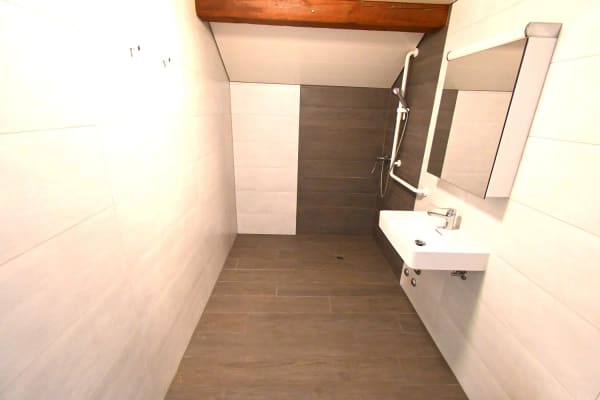 Immobilie in Les Ponts-de-martel - Appartement attique lumineux avec terrasse panoramique à Les Ponts-de-Martel - Bild 10