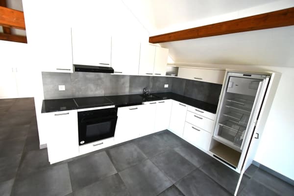 Immobilie in Les Ponts-de-martel - Appartement attique lumineux avec terrasse panoramique à Les Ponts-de-Martel - Bild 6