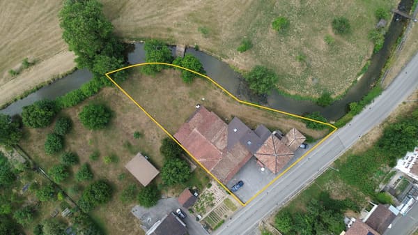 Immobilie in Buix - Bauernhaus mit 2 Wohnungen und Restaurant (mit weiteren Wohnungen ausbaubar). - Bild 1