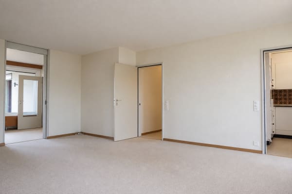Immobilie in Kreuzlingen - Bodensee im Blick, Natur vor der TÃ¼r - Wohnung zum Neugestalten Kopie - Bild 1