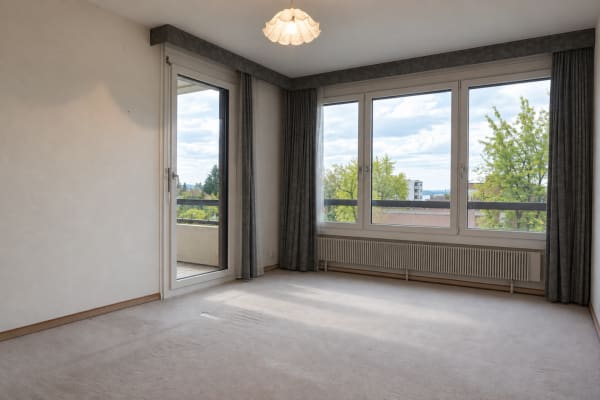 Immobilie in Kreuzlingen - Bodensee im Blick, Natur vor der TÃ¼r - Wohnung zum Neugestalten Kopie - Bild 2