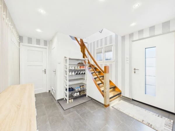 Immobilie in Teufenthal Ag - Wohnen mit Weitsicht - freistehendes Einfamilienhaus an sonniger Hanglage - Bild 6